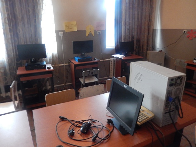 Library of Ashtarak N2 school 3