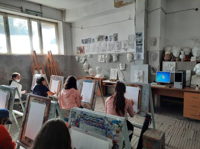 Hrazdan childrens art school after Yervand Kochar